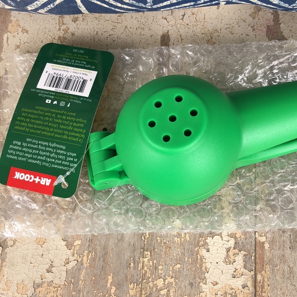 AR+Cook Citrus Squeezer - Picture 3 of 5